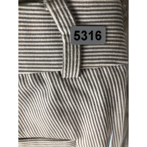 Amanda & Chelsea Ari Stripe Pant Modern Fit Ankle Flare Bottom White Gray NWT 2 - Picture 9 of 9